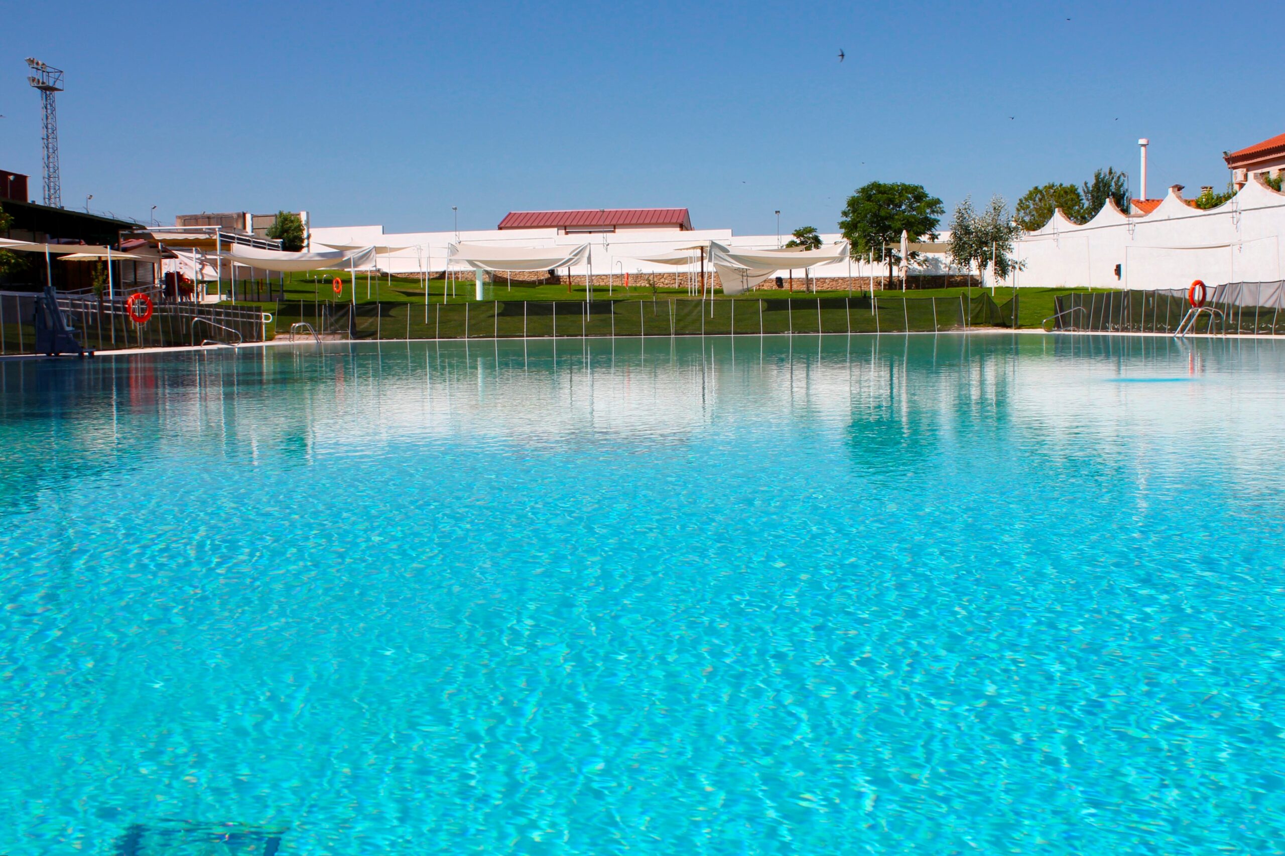 piscina-municipal-arroyo-de-la-luz